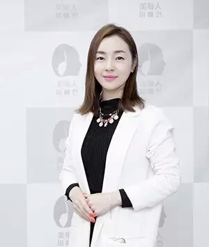 云阳金佳玭 美容协会会长